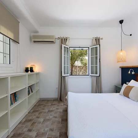 Sunset House For Friends Or Families Above Parikia Apartment Parikia (Paros)