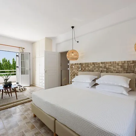Sunset House For Friends Or Families Above Parikia Apartment Parikia (Paros)